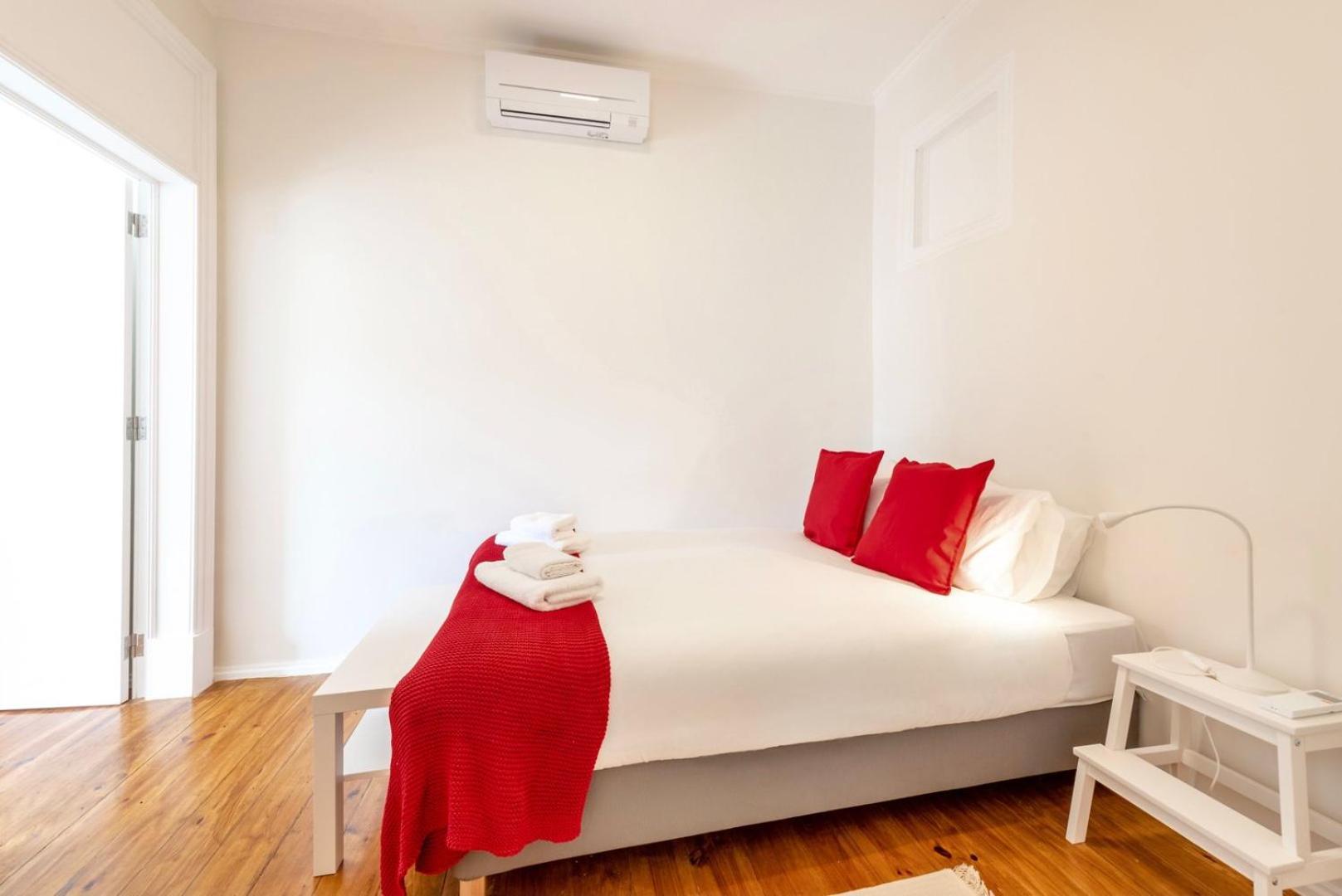 Appartamento Guestready - Saldanha Building Tower Lisbona Esterno foto